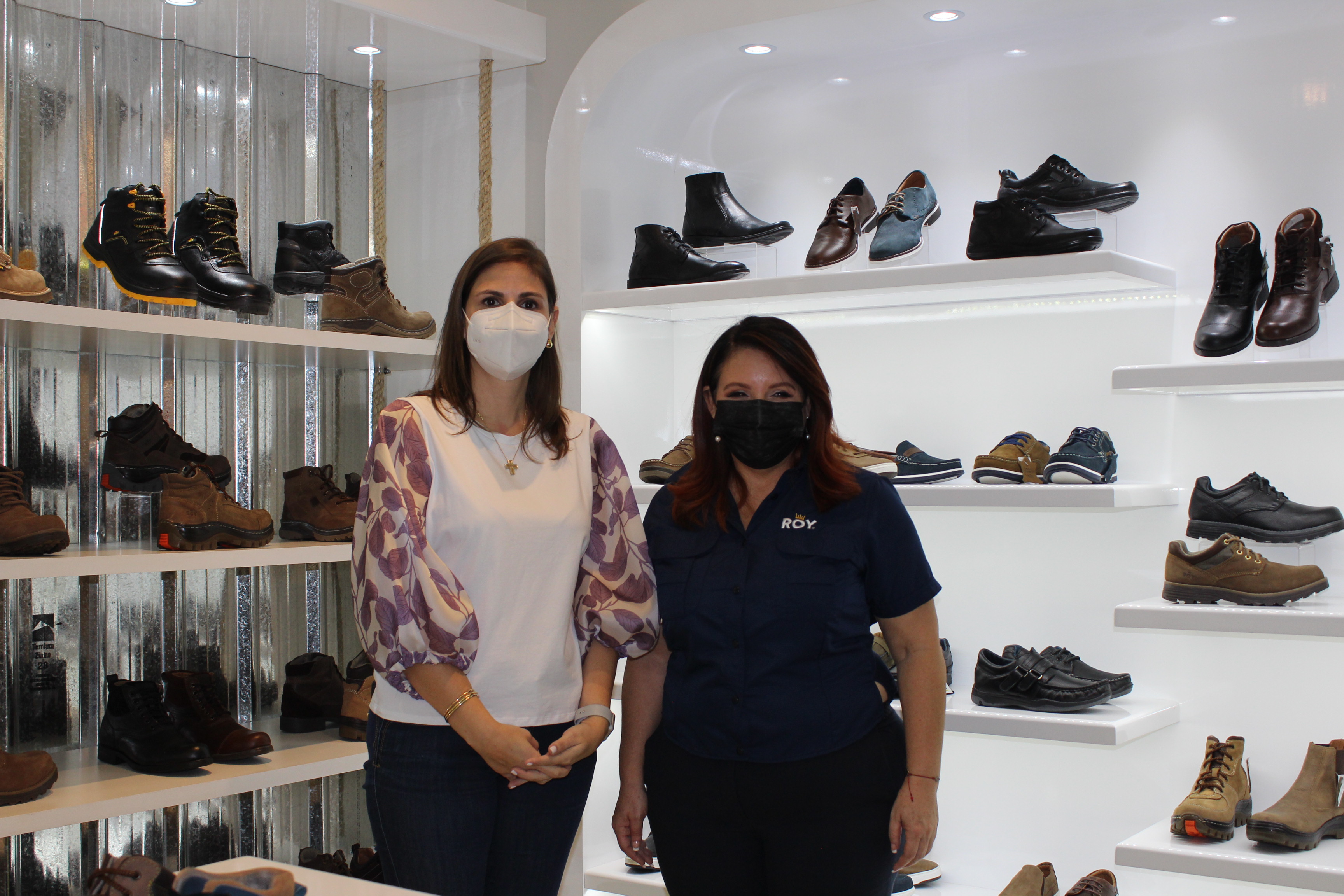Pamela Cruz y Rosario Mantilla.
